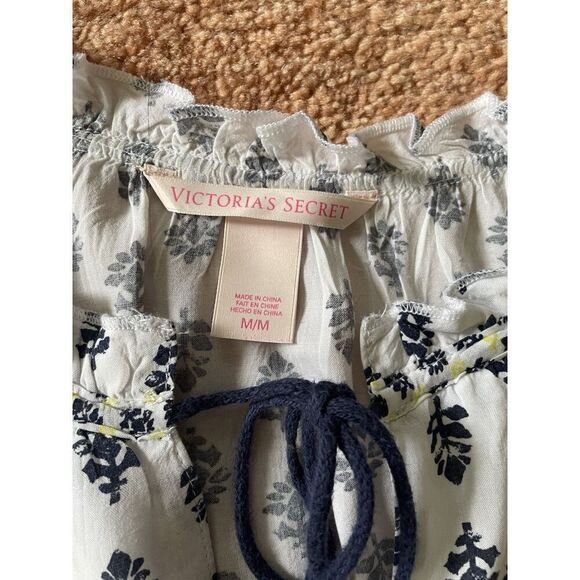 VICTORIAS SECRET Women’s Size M White Blue Leaf Print Nightgown Pajamas - Picture 2 of 5